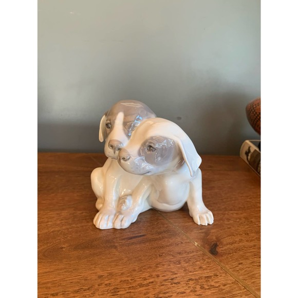 Vintage Royal Copenhagen Porcelain Puppies Figurine #260 circa 1960’s - Picture 6 of 9